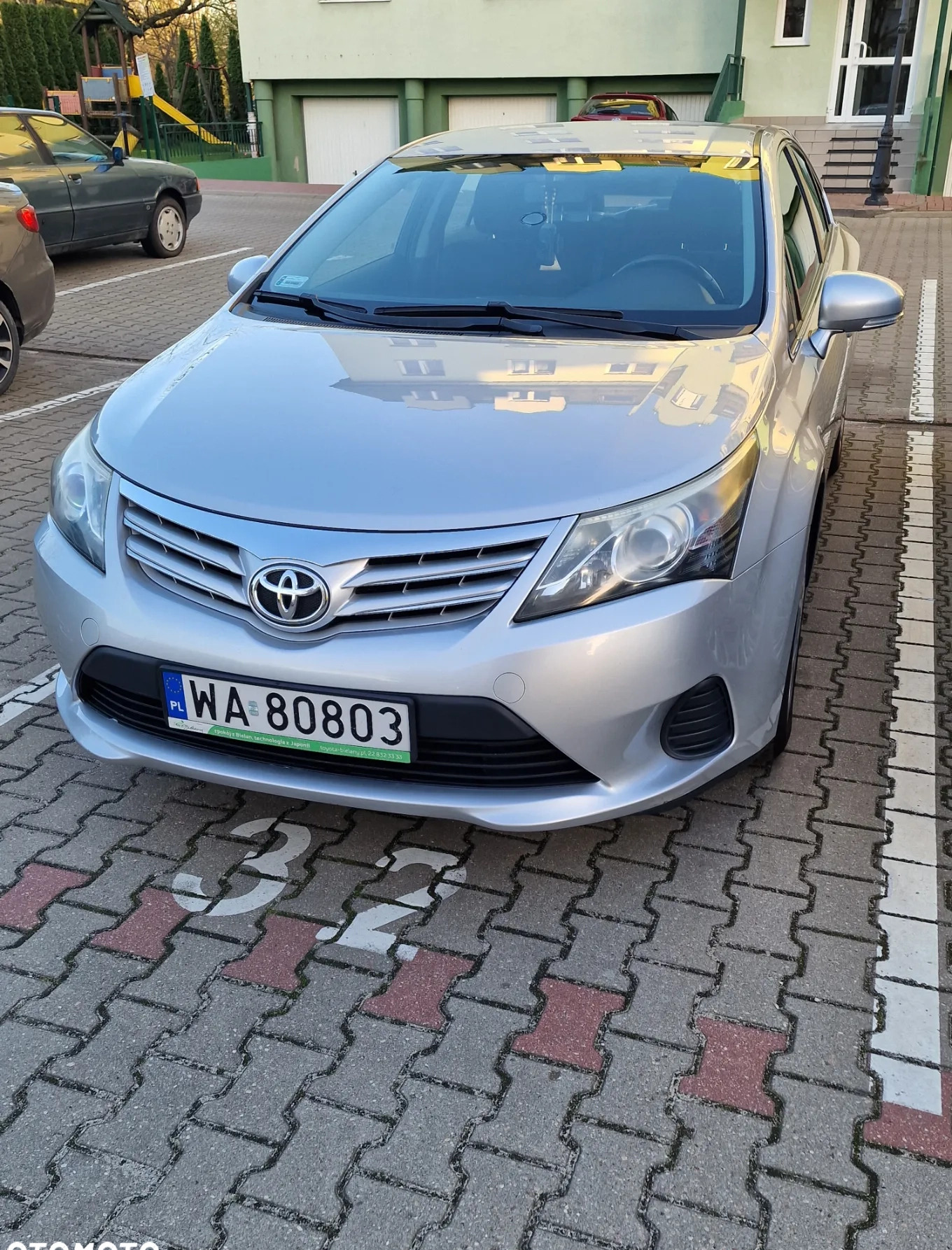 Toyota Avensis cena 42000 przebieg: 164600, rok produkcji 2013 z Warszawa małe 254